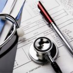 Analizan subir el impuesto al turismo