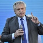 La titular de la AFIP anunció reintregros del 15% en compras a jubilados y AUH