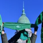 La Provincia vacunó a los primeros profesionales de salud mayores de 60 años