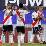 El ‘Loco’ Abreu llega a su club número 30