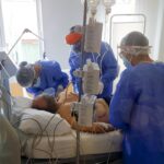 Este lunes se reportaron 2.928 nuevos casos y 53 fallecimientos por coronavirus