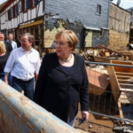 Para pasar de año o grado, los alumnos deberán tener aprobado el 70% de los contenidos curriculares