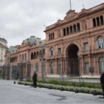 Los talibanes anunciaron una amnistía y piden a las mujeres sumarse al gobierno