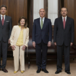 En el inicio de su despedida, Merkel marcó «diferencias profundas» con Putin