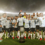 Polémico: a una participante de Bake Off se le cayó una tarta y la presentó igual