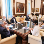 El viento agravó el incendio en La Paz y hubo evacuaciones preventivas