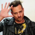 Benavides sufre un retraso y cae al sexto puesto de la general en motos