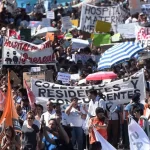 Aumento salarial del 114% acordado con los docentes