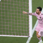 Rosalía lloró sobre el escenario, lo que confirmaría su separación con Rauw Alejandro