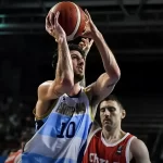 Les usurparon su casa y duermen en la calle