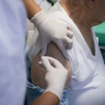 Integrantes de ATE hicieron un «abrazo solidario» en ANSES