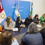 Con zonas de difícil acceso, sigue activo el incendio en Ascochinga