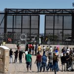 El Gobierno oficializó la medida que permite el autoservicio de combustibles