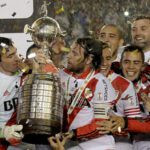 Llaryora se reunió con el Estado Mayor de la Policía de Córdoba