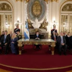 La Unicameral aprobó un plan para facilitarle a las familias la regularización de sus deudas